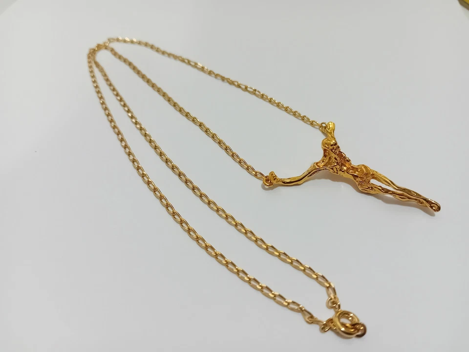 Salvador Dalí Surrealista Chapado en Oro Cristo de San Juan Colgante 20" Foto 3 de 4