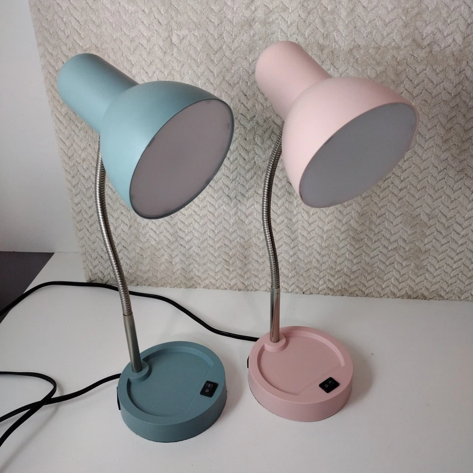 2-Lámparas de Escritorio LED para Mainstays-con Toma de CA y Catch-All Base 1-Azul 1-Rosa Ganso Foto 4 de 4