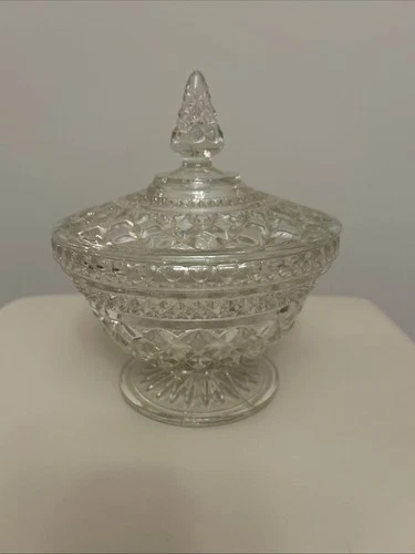 Vintage ANCHOR HOCKING WEXFORD Beautiful Glass Candy Dish with Lid H08