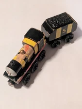 Thomas & Friends Wooden Railway Busy as A Bee James Train Tank Engine Tender 