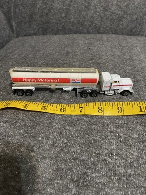 Road Champs 1982 HO Diecast 1/87 Mack Super-Liner Exxon Tanker Tractor Trailer