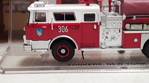 Code 3 1/64 Scale Yonkers NY Mack CF Pumper 306 Fire Truck #12371 No Box (FD-93 - Picture 2 of 10