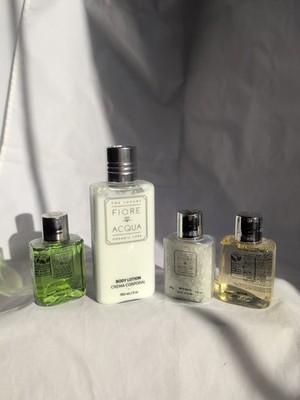 Luxury Fiore & Acqua Organic Bath & Body Set of 4. See List of Included Items. 