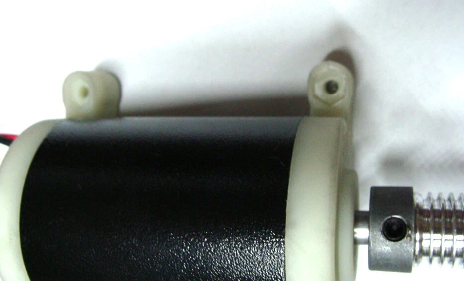  Elektro Motor 24 V 100 W regelbar niedrige Drehzahl  - Bild 2 von 4