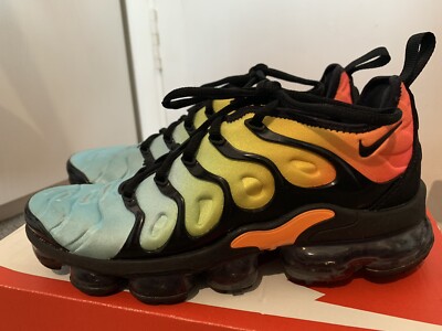 nike vapormax plus tropical