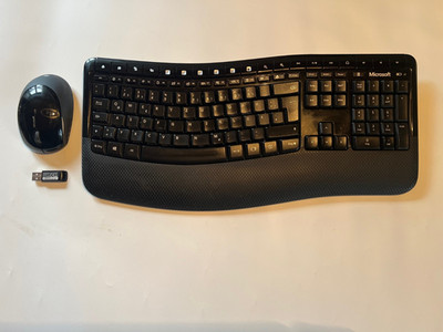 Microsoft 5050 Wireless Comfort Desktop Tastatur Maus Deutsches Layout QWERTZ