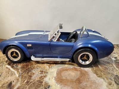 Vintage Shelby Cobra 427 S/C Road Tough Legends 1:18 Diecast Model