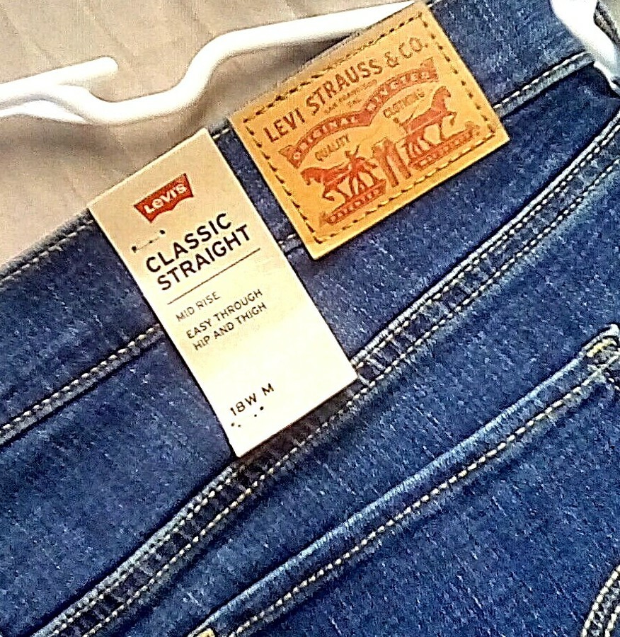 Levi Classic Straight Mid Rise Women 18W Denim 79% Cotton 19