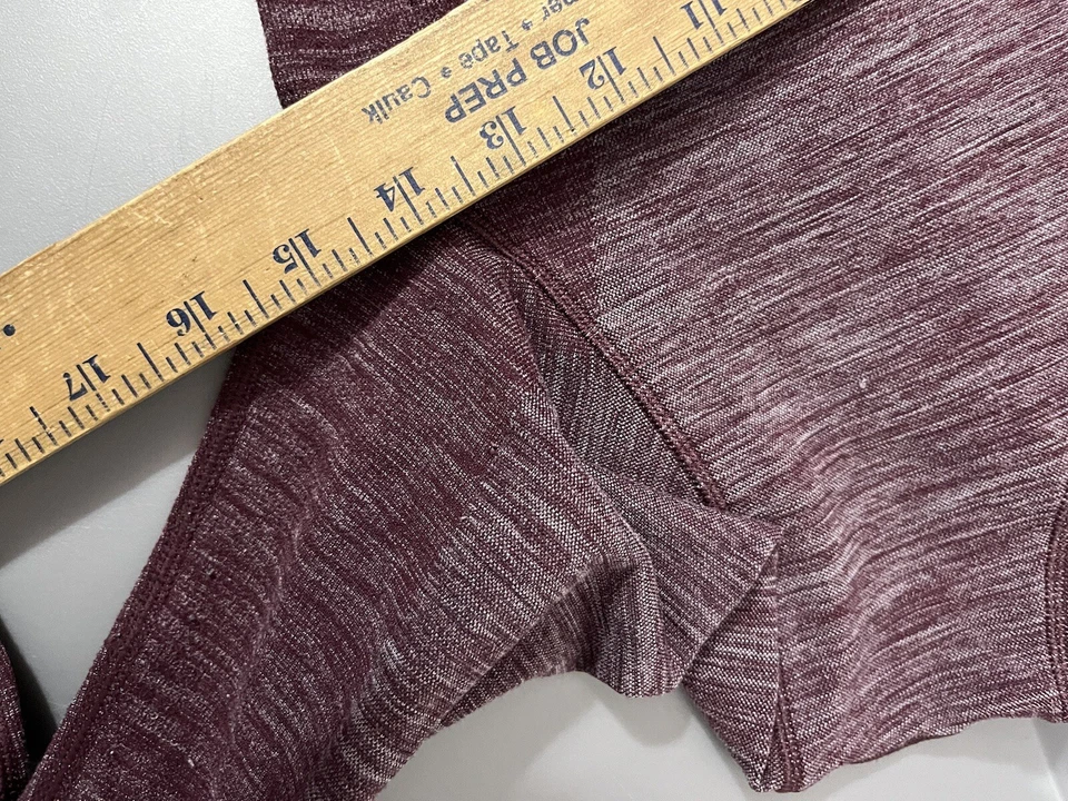 Top LULULEMON Woolly Wonder cuello alto lana merino capa base granate para mujer 4 Foto 4 de 4