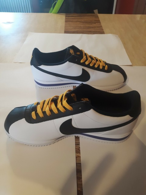 nike cortez size 9.5