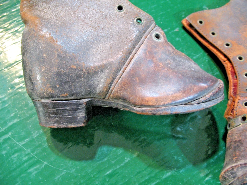 ANTIQUE DOLL LEATHER LACE UP BOOTS SHOES SIZE # 4 INTACT SOLID 1800's - Image 3 of 4