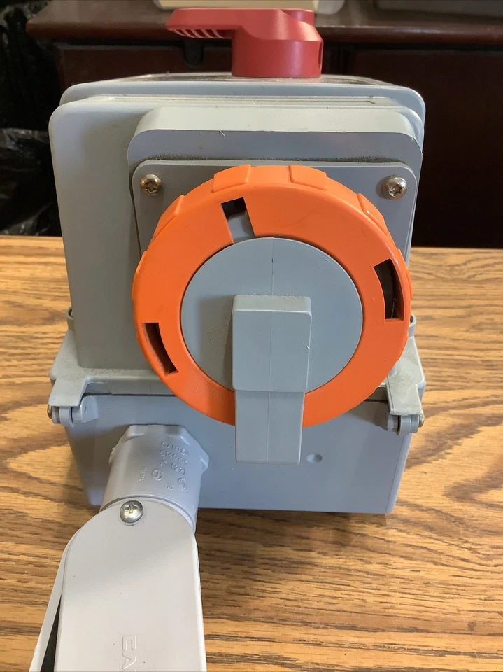 ABB ABB430MI12W 机械联锁 30A 250 Vac 二手 — 第 4/4 张图片