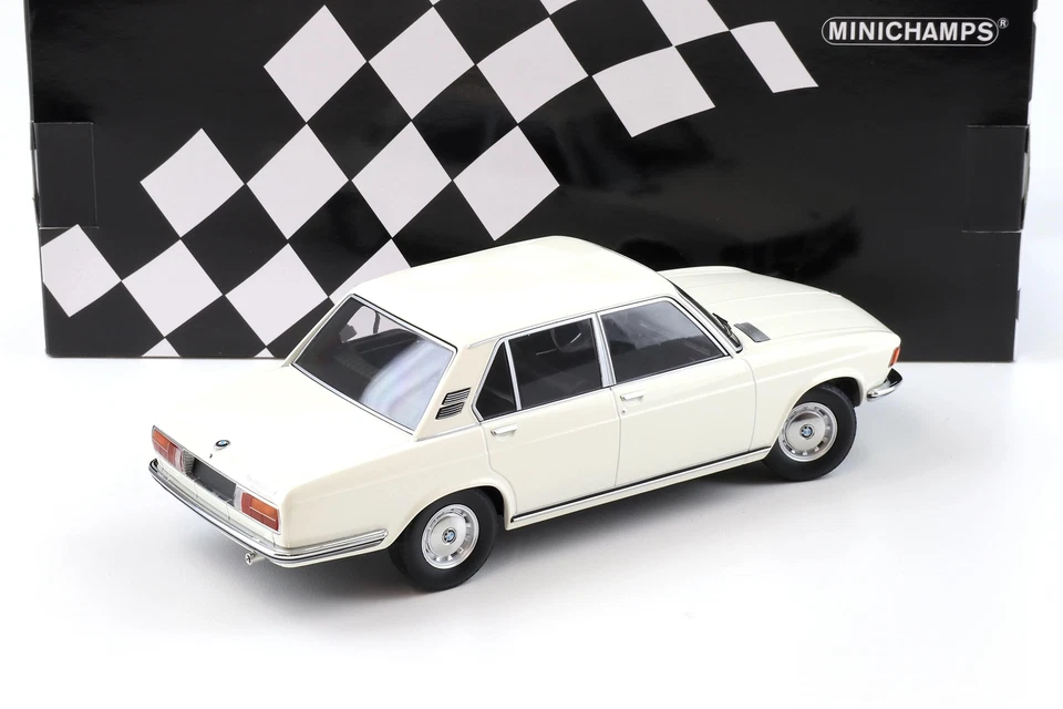 1:18 Minichamps BMW 2500 (E3) Limousine 1968 Blanc - Photo 3/4
