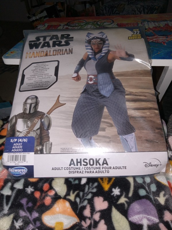Star Wars The Mandalorian Ahsoka  Jazwares Adult Costume S/P 4/6. New 