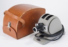 MINOX SLIDE PROJECTOR MODEL 3001  CASE, INSULATION ON CORD IS BAD/226504