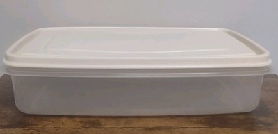 Rubbermaid Servin Saver #6 Container 7 Cup Almond Lid Rectangle Food Storage 