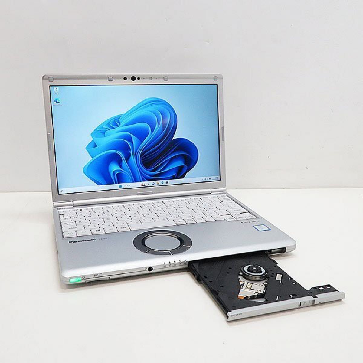 Panasonic Let's note CF-SV8 Intel Core i7 SSD 512GB RAM 16GB Panasonic Let's note CF-SV8 Intel Core i7 SSD 512GB RAM 16GB