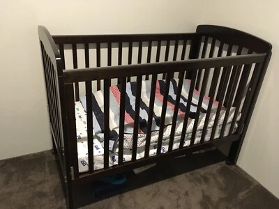 grotime cot and change table