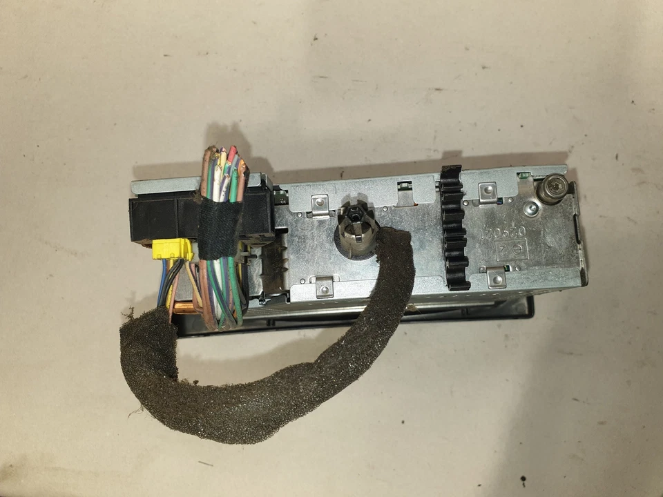 Unidad principal reproductor de CD radio música RENAULT SCÉNIC I JA0/1 22dc279/62p 1.9 23346330 - Imagen 3 de 4