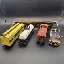 Vintage AHM Rivarossi HO Scale Train Engine/Cars Lot and 12 Track Part Untested