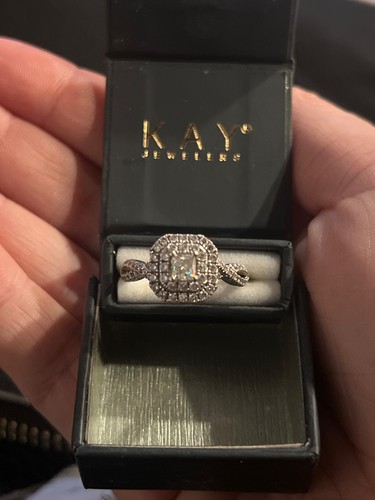 Kay jewelers Leo diamond collection engagement ring