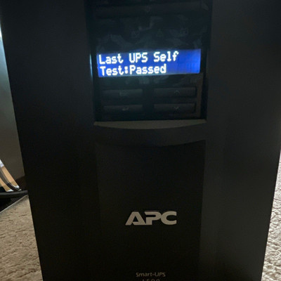 APC SMT 1500 Smart-UPS 1500VA LCD 120V
