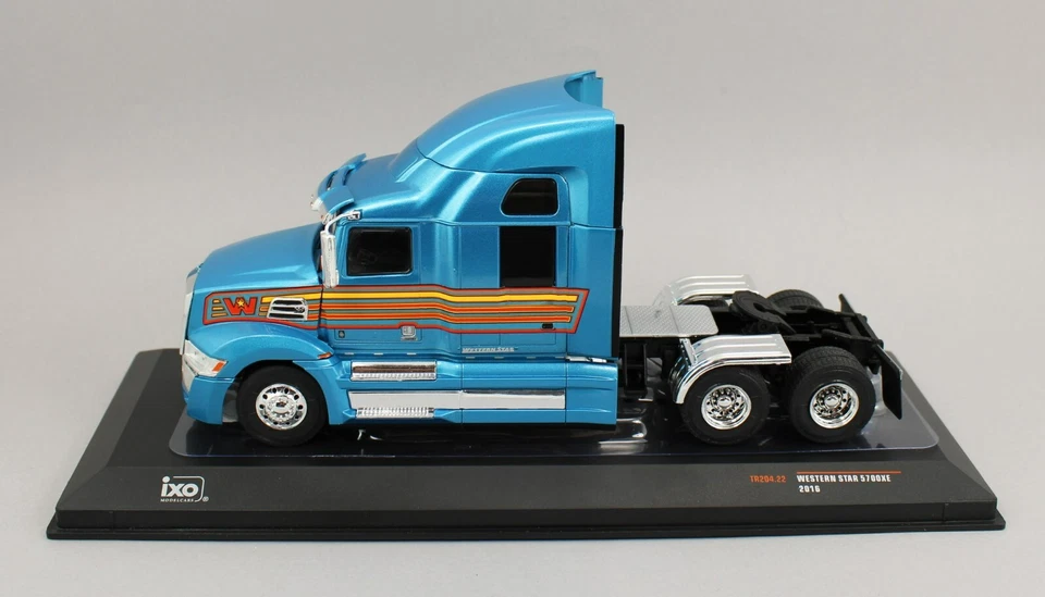 1:43 IXO Models *BLUE* 2016 Western Star 5700XE  Semi Truck Diecast *NIB* - Image 3 of 4