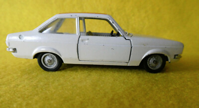 Voiture Miniature Solido N°45 Ford Escort 1/43 - Occasion Très Bon état - Année 1908 (?)