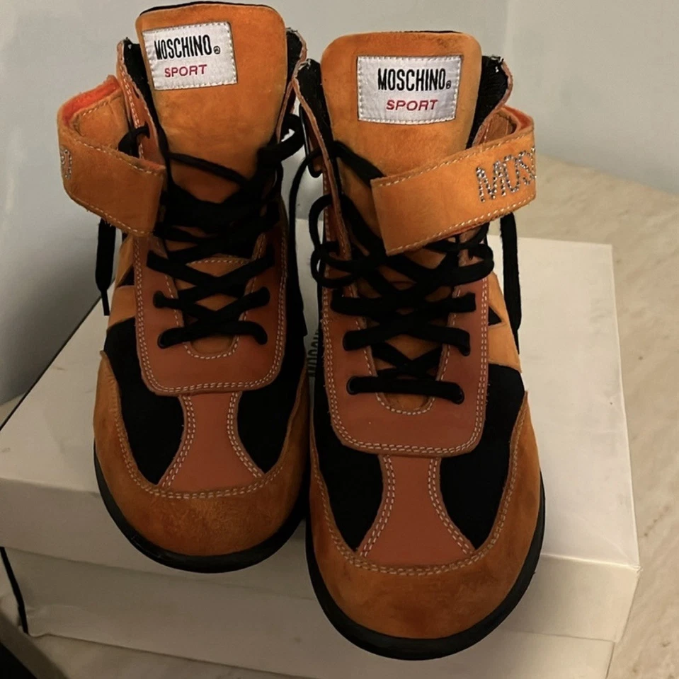 Zapatillas deportivas Moschino de caña alta Foto 3 de 4