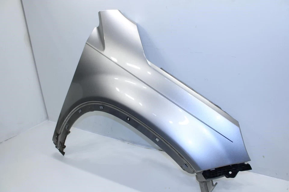 Panel de guardabarros delantero derecho del lado del pasajero Kia Sorento 2012-2015 66321-1U021 OEM Foto 3 de 4