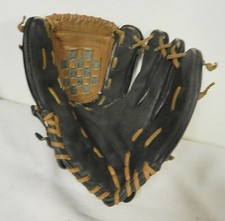 RAWLINGS YOUTH BASEBALL GLOVE RH MITT
