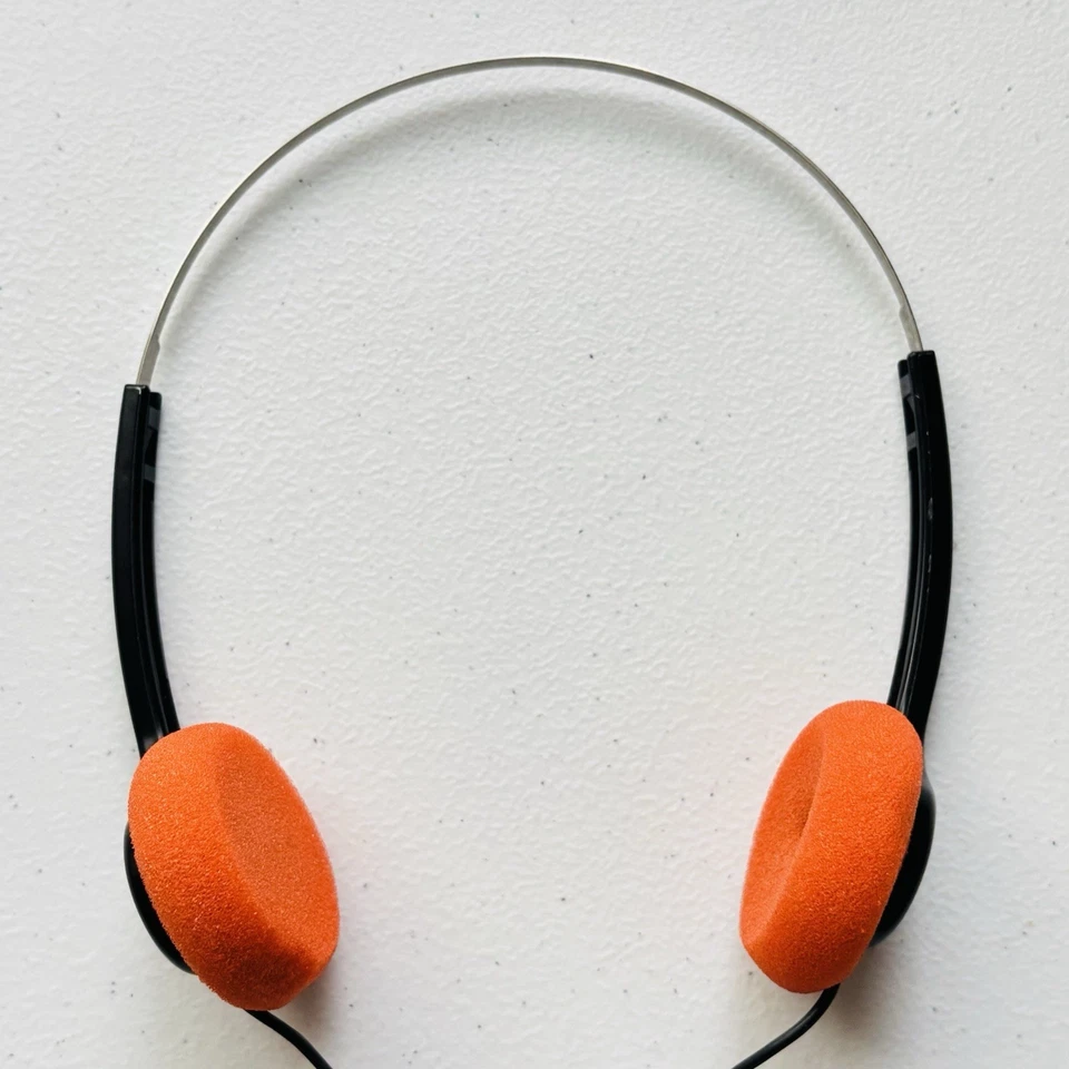 Auriculares ligeros Walkman SONY MDR-006 con almohadillas naranjas - solo funciona el lado izquierdo Foto 2 de 4