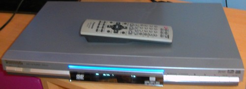 Pansonic DVD-S47 Silver CD DVD Video Player & Remote - Fully Working - Picture 2 of 9