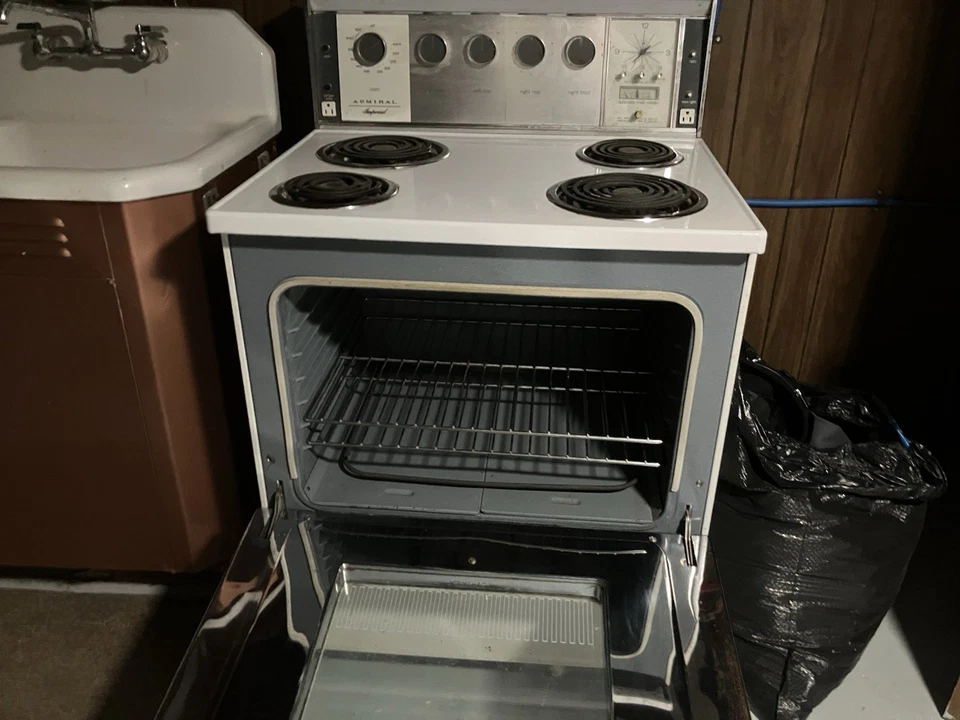 a vintage Admiral "Flex O Heat" stove - Image 2 of 4