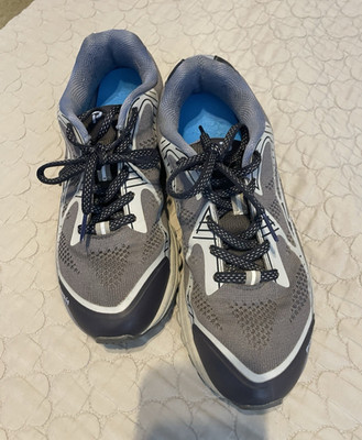 Propet Women s 8 Lace-Up Low Top Athletic Sneakers Gray/Black/White WAA022M