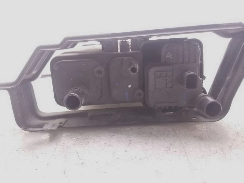 2016 丰田 RAV4 2.5L 4CYL 燃料蒸汽罐组件  — 第 4/4 张图片