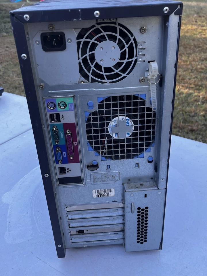 Dell PowerEdge 700 Desktop Tower Server - Image 4 of 4