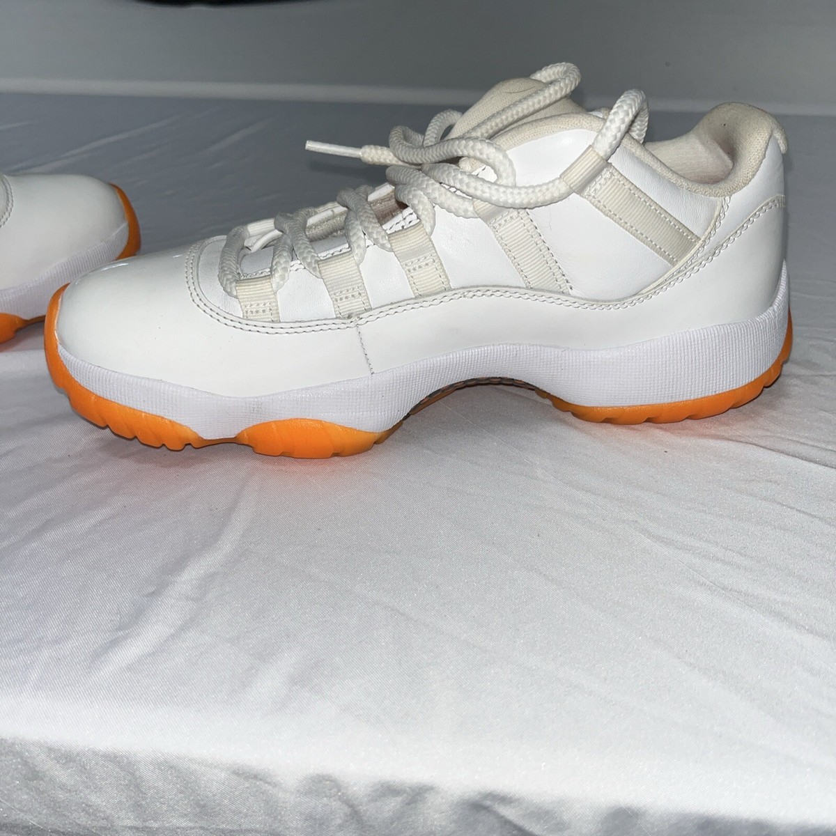 Nike Air Jordan Retro XI 11 Low White Bright Citrus Orange 10W/8.5