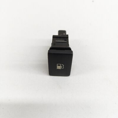 【バイイー】 TOYOTA AVENSIS Sedan T270 Fuel Tank Open Switch 84841-05030 2016