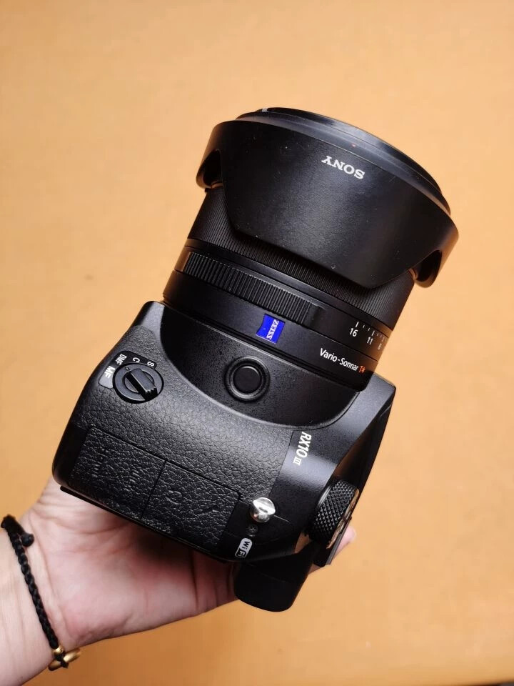 Sony DSC-RX10 III rx10m3 Cyber-shot F2.4 24-600mm Digital Still