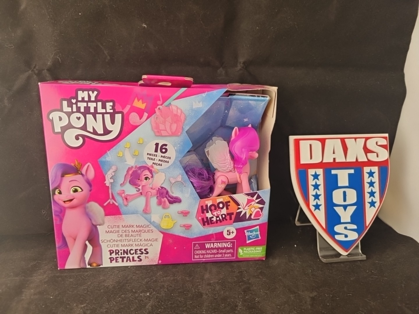 My Little Pony Princess Petals Cutie Mark Magic 16 Piece Set Hoof To Heart New