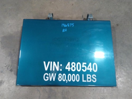 Replaces 2007 VOLVO VNL COMPARTMENT DOOR ,  MD