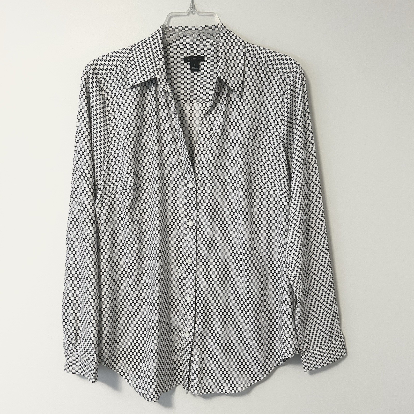 Ann Taylor Button Down Blouse Medium - image 1