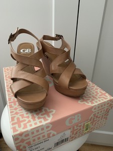 size 7 wedge sandals
