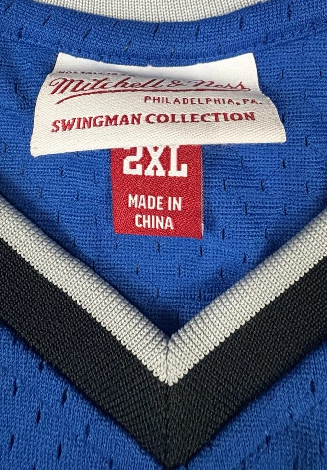 Camiseta deportiva Mitchell Ness 2015/16 de los Minnesota Timberwolves Karl-Anthony Towns Swingman Foto 4 de 4