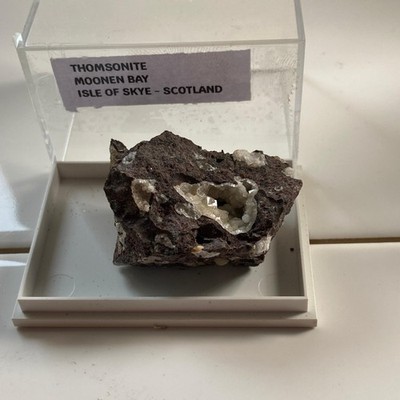 THOMSONIT - MOONEN BAY, ISLE OF SKYE, SCHOTTLAND. 24g. MF2366