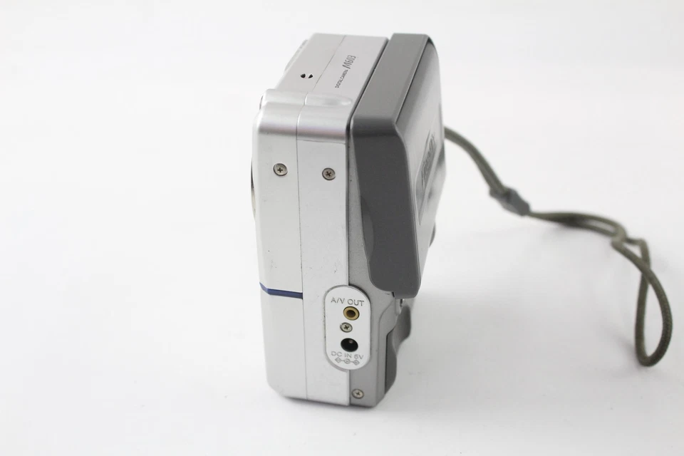 Fujifilm Finepix M603 Digital Compact Camera Working w/ Super EBC Fujinon Lens - Image 2 of 4