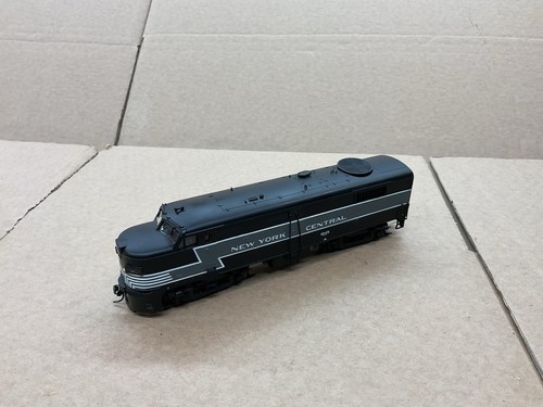 PROTO 2000 HO SCALE DIESELLOK FA2 NEW YORK CENTRAL N.1045 ERSATZTEILE! | Zustand: Used