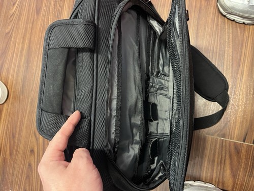 Dell Black Carrying Case for Laptop and Shoulder Bag 17x13 Briefcase Tote - Picture 3 of 11