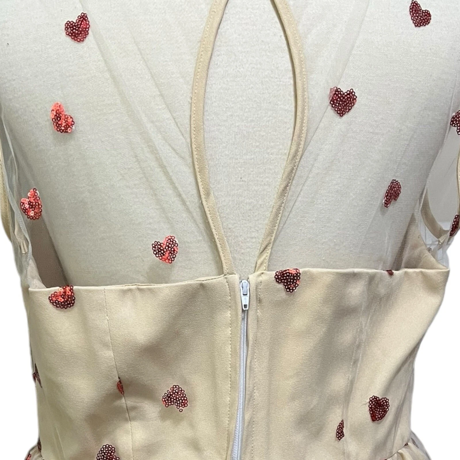 Abito donna Magnolia Place San Valentino paillettes rete cuore XL beige nudo rosso